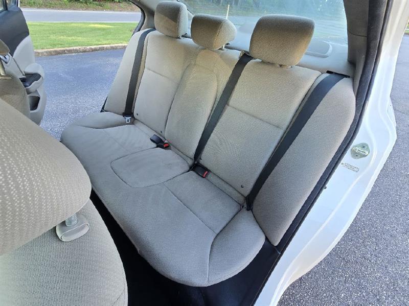 Honda Civic LX Sedan 5-Speed AT 2013