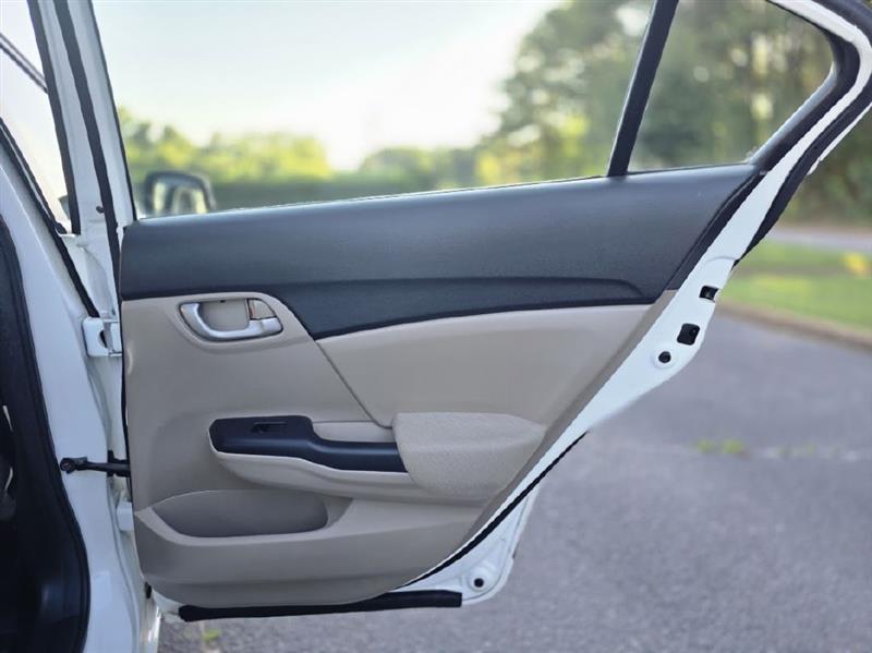 Honda Civic LX Sedan 5-Speed AT 2013