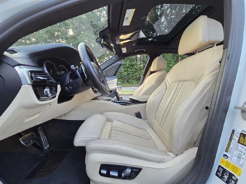 BMW 5-Series M550i xDrive 2018
