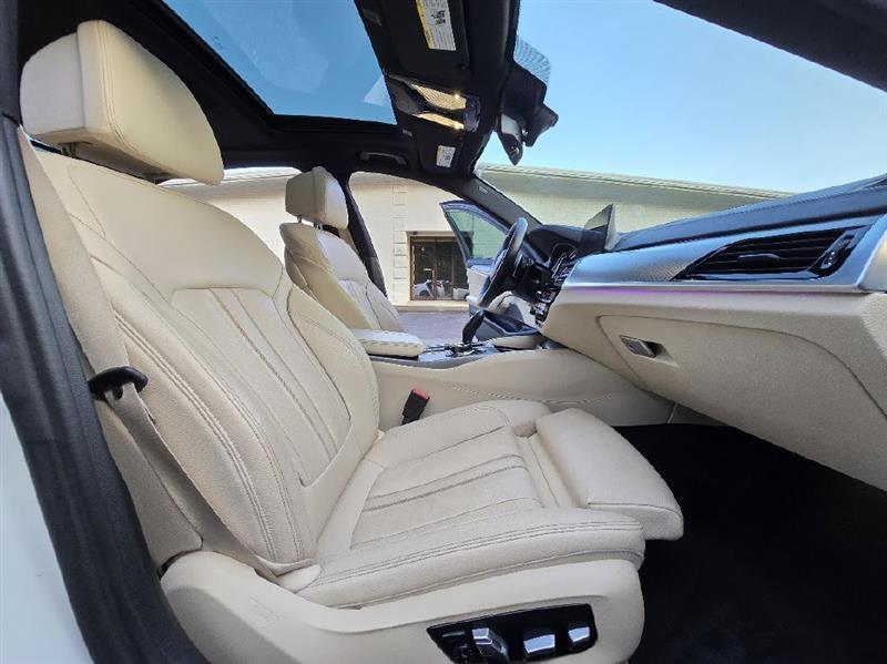 BMW 5-Series M550i xDrive 2018