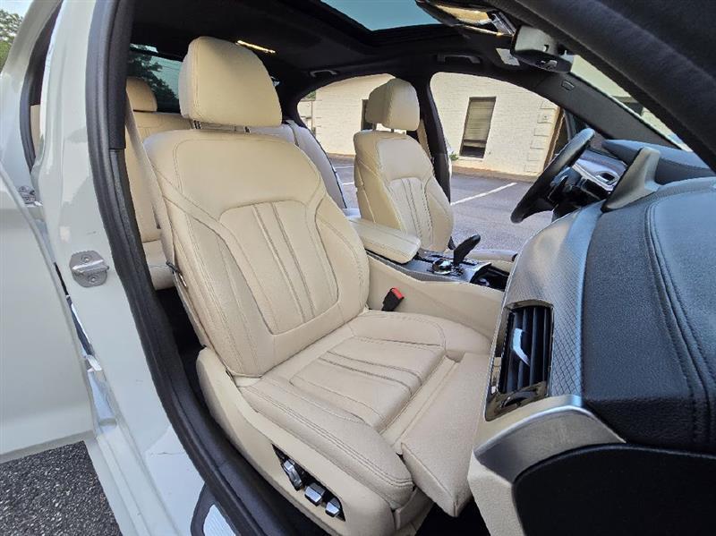 BMW 5-Series M550i xDrive 2018