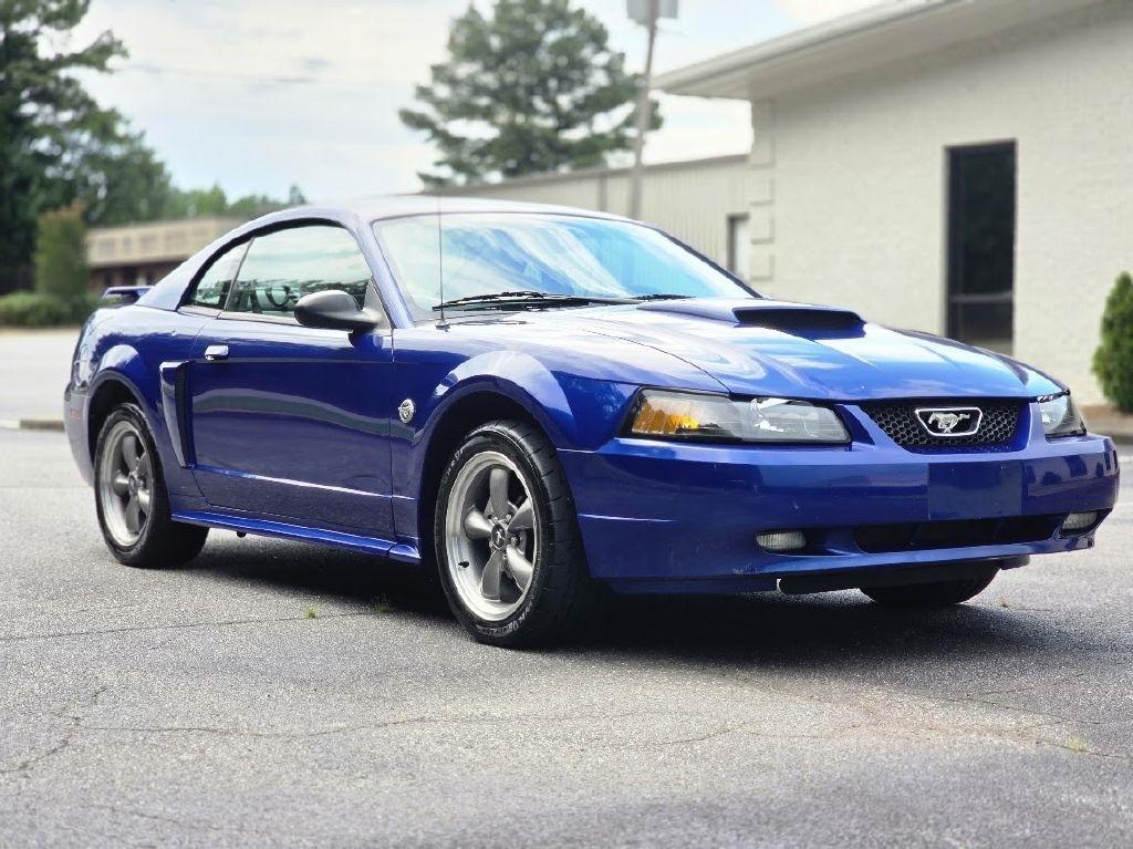 Ford Mustang GT Deluxe Coupe 2004