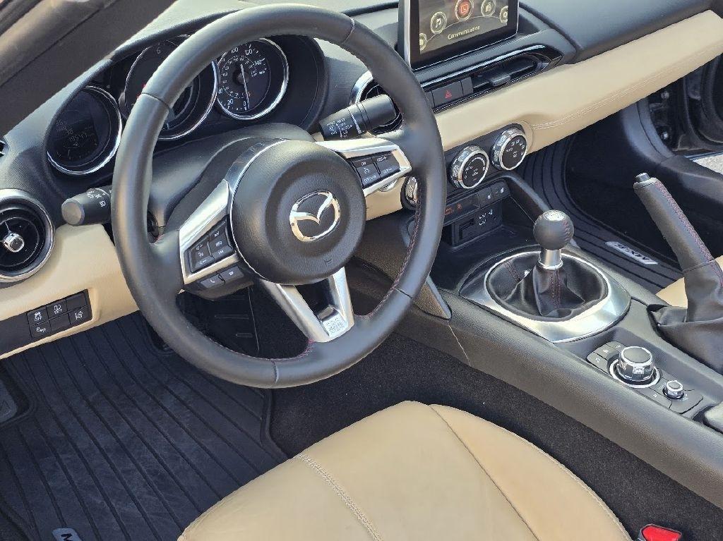 Mazda MX-5 Miata Grand Touring 6AT 2016