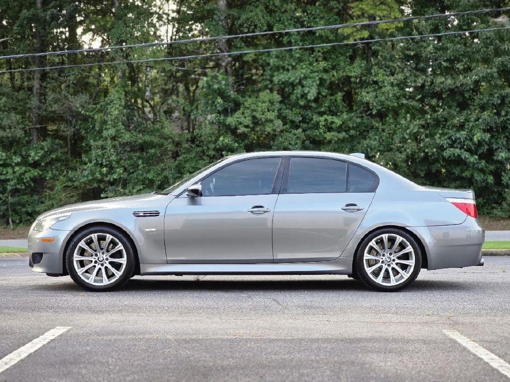 BMW M5 Sedan 2008