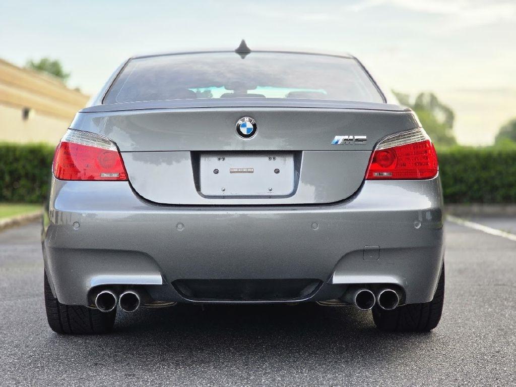 BMW M5 Sedan 2008