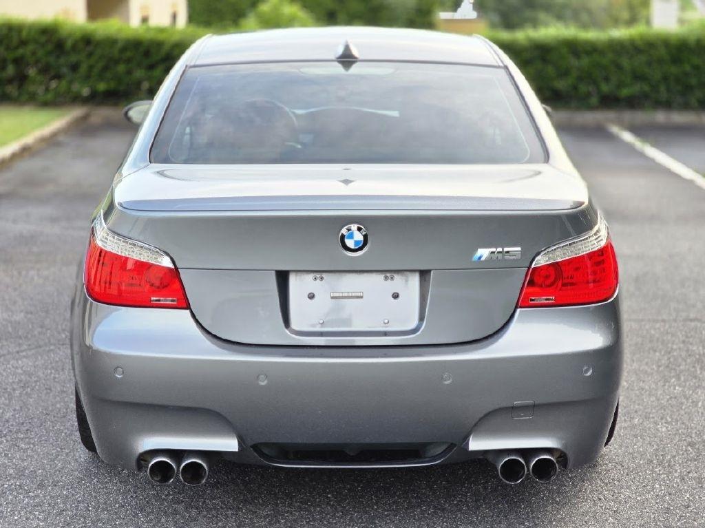 BMW M5 Sedan 2008