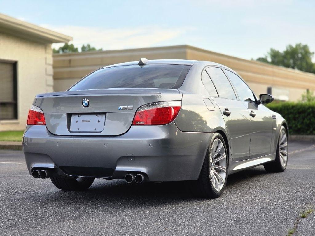 BMW M5 Sedan 2008