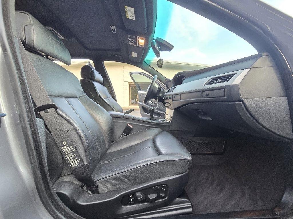 BMW M5 Sedan 2008