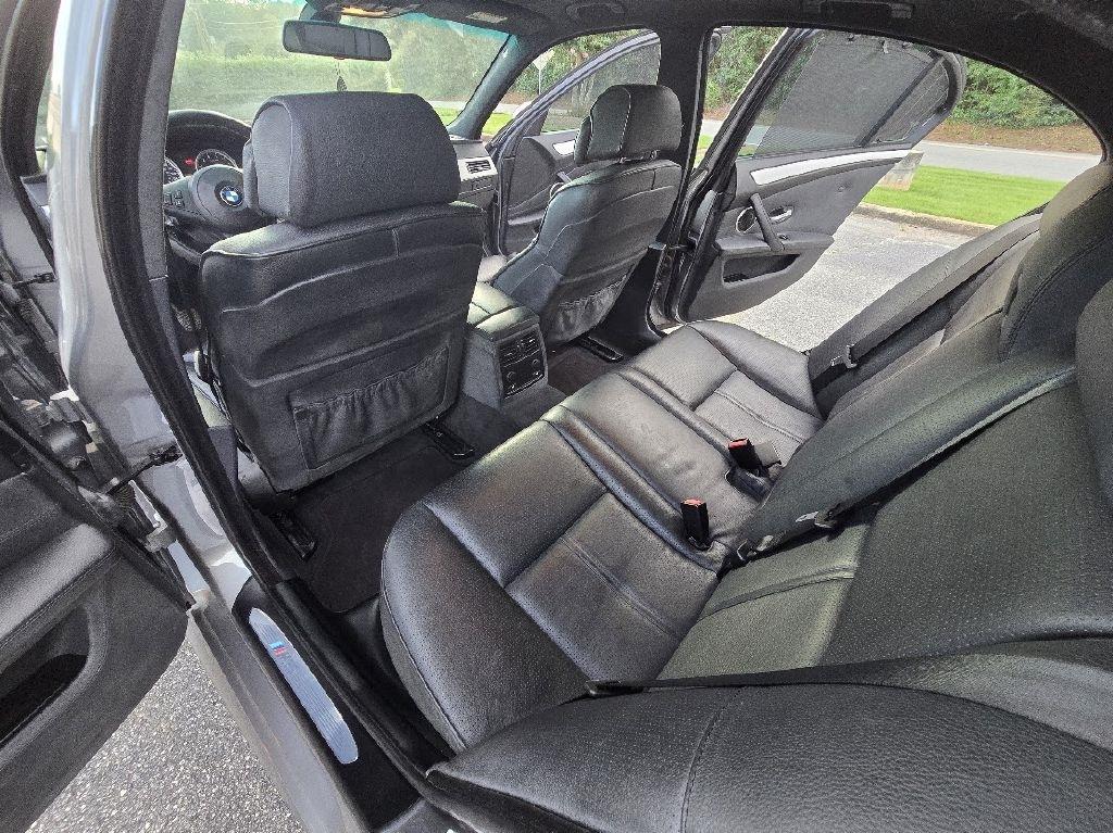 BMW M5 Sedan 2008