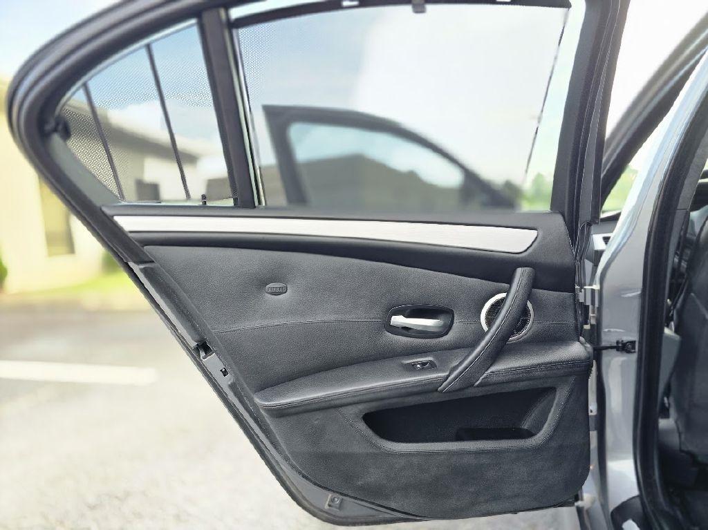 BMW M5 Sedan 2008