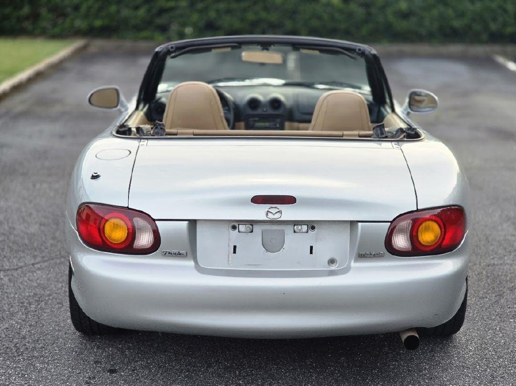 Mazda MX-5 Miata Base 1999