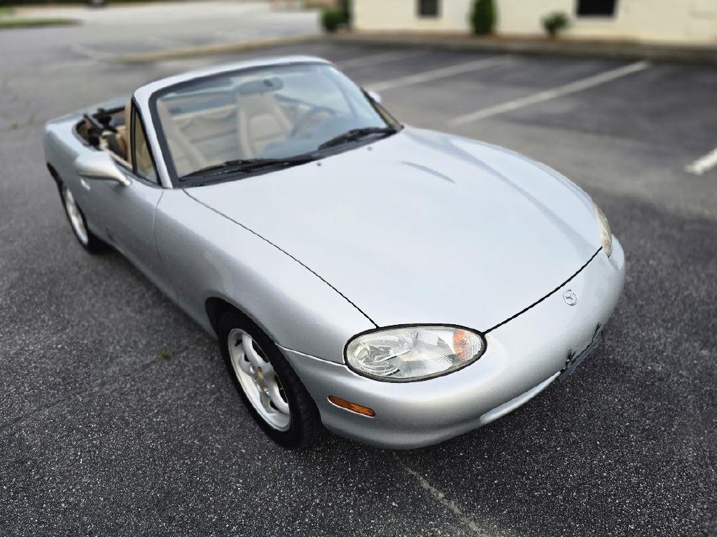 Mazda MX-5 Miata Base 1999