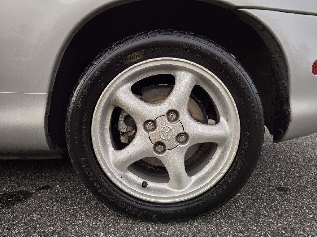 Mazda MX-5 Miata Base 1999