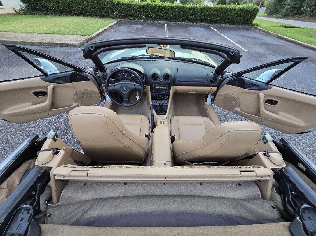 Mazda MX-5 Miata Base 1999