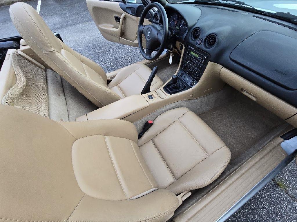 Mazda MX-5 Miata Base 1999