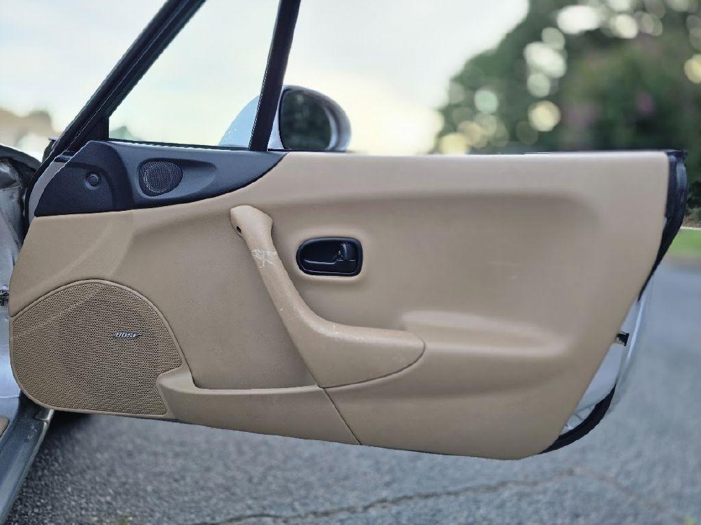 Mazda MX-5 Miata Base 1999