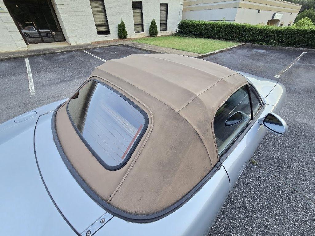 Mazda MX-5 Miata Base 1999