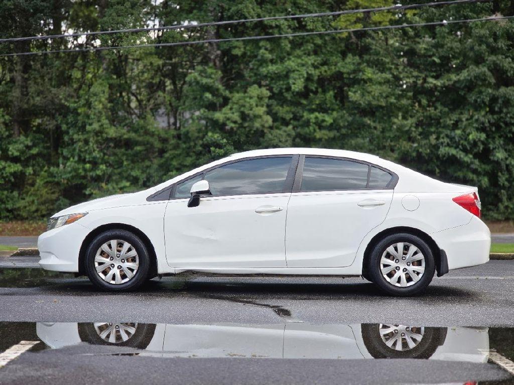 Honda Civic LX Sedan 5-Speed AT 2012
