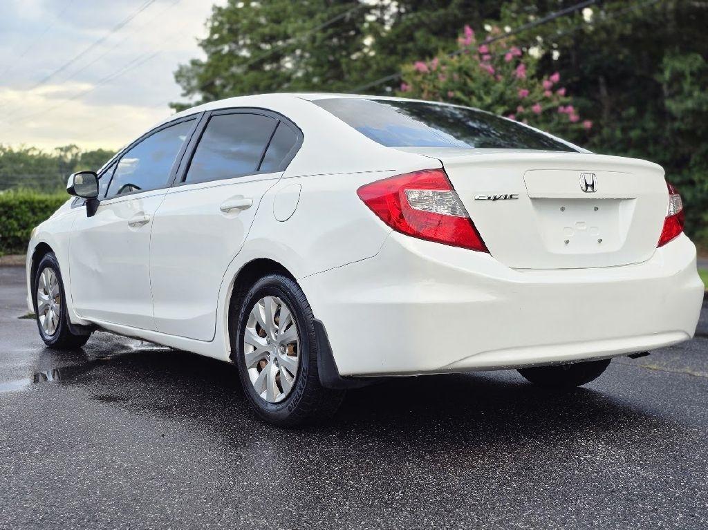 Honda Civic LX Sedan 5-Speed AT 2012