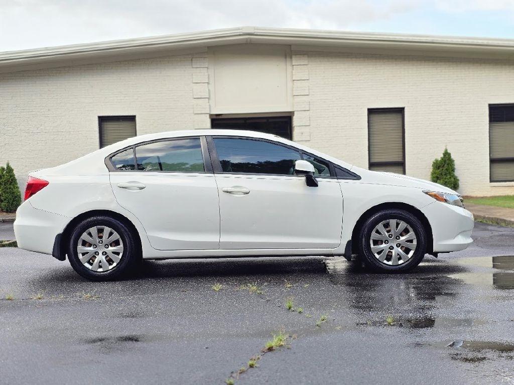 Honda Civic LX Sedan 5-Speed AT 2012