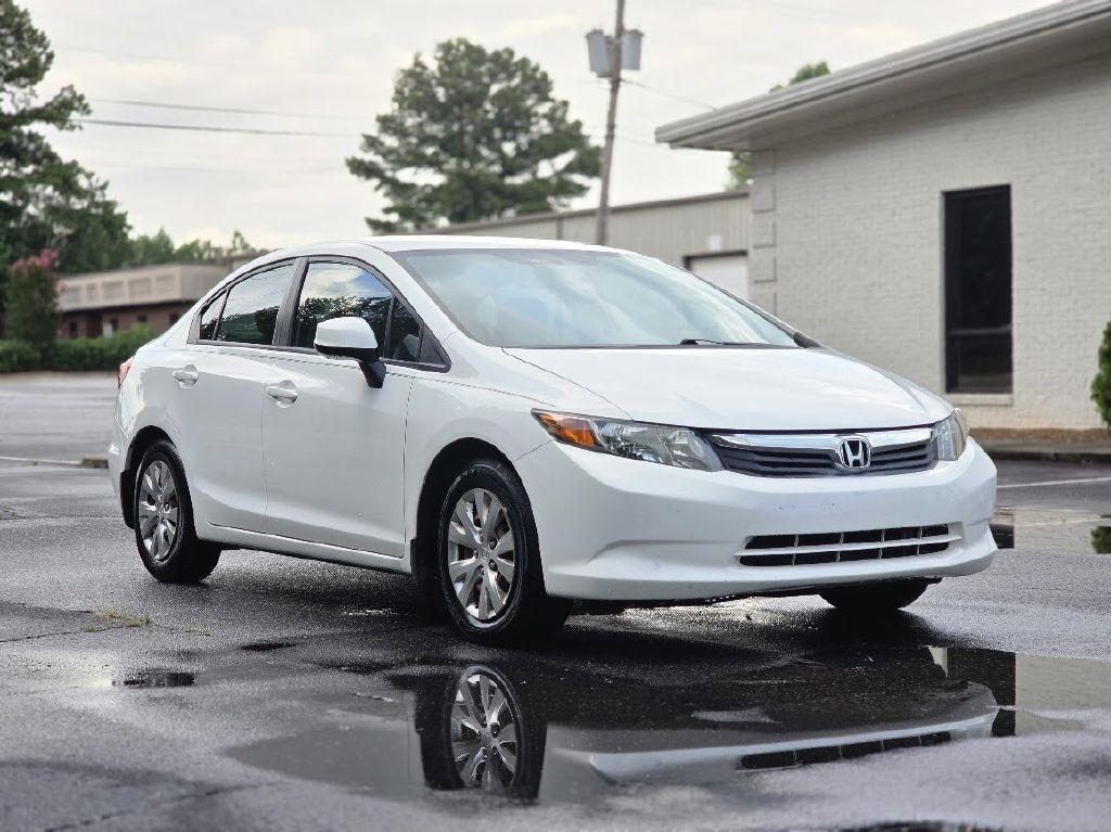 Honda Civic LX Sedan 5-Speed AT 2012