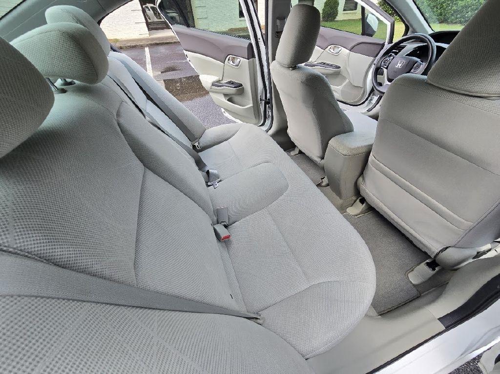 Honda Civic LX Sedan 5-Speed AT 2012