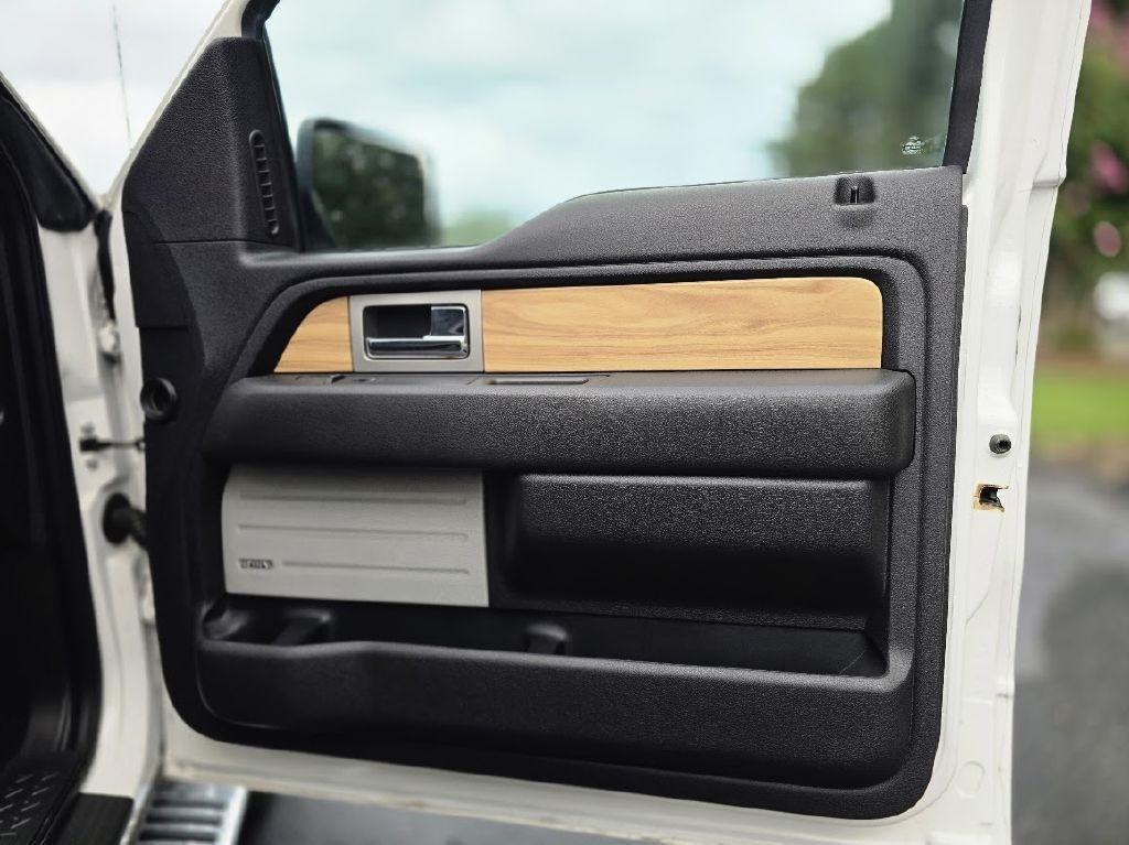 Ford F-150 Lariat SuperCrew 6.5-ft. Bed 4WD 2011