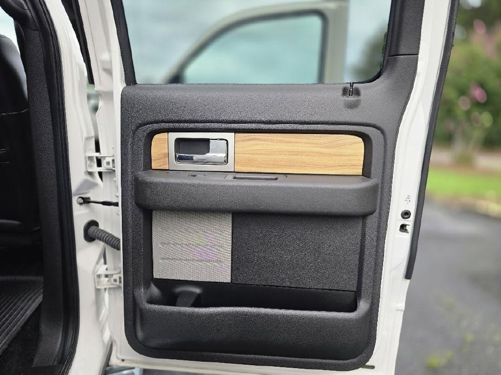 Ford F-150 Lariat SuperCrew 6.5-ft. Bed 4WD 2011