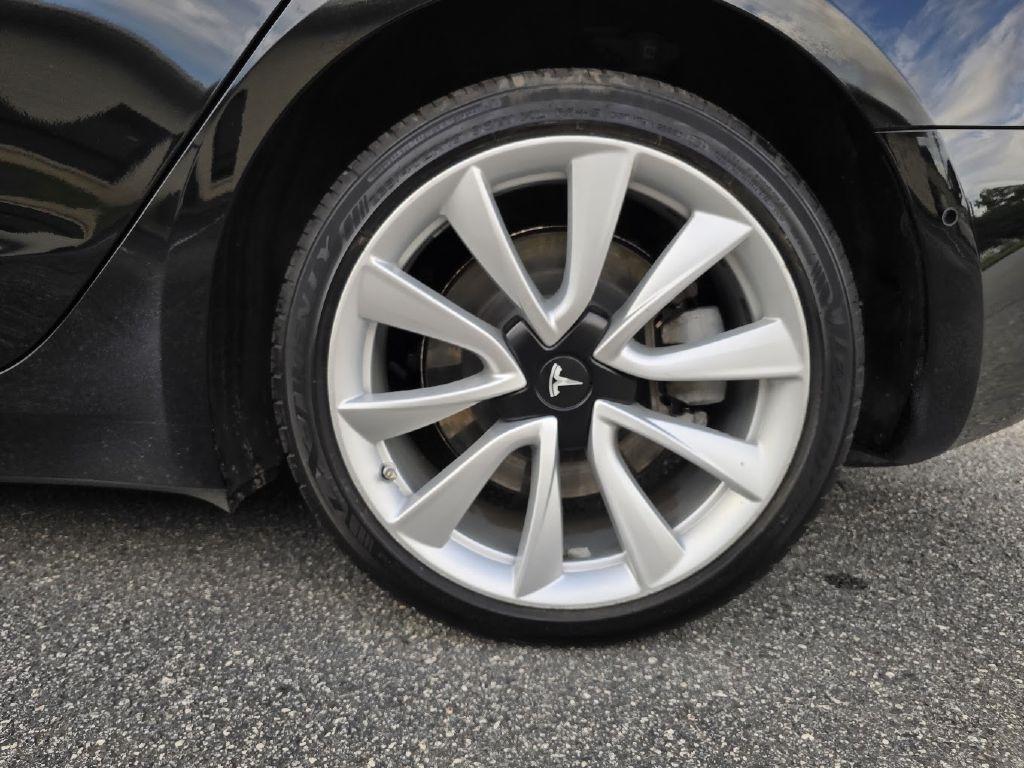 Tesla Model 3 Base 2018