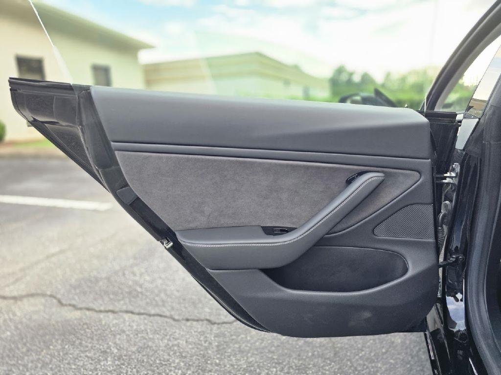 Tesla Model 3 Base 2018