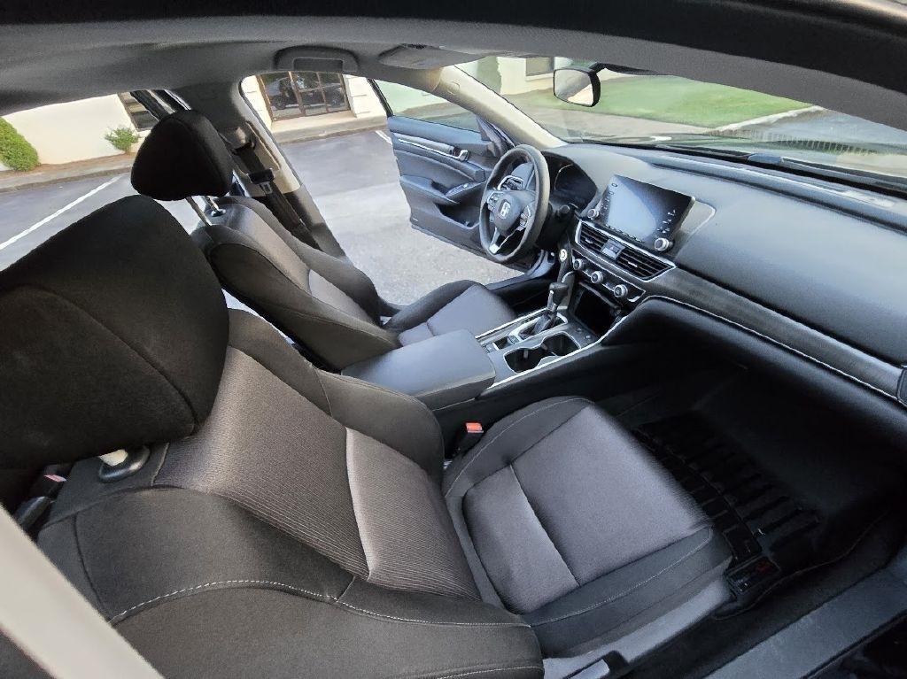 Honda Accord LX CVT 2019