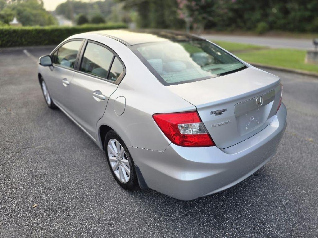 Honda Civic EX Sedan 5-Speed AT 2012