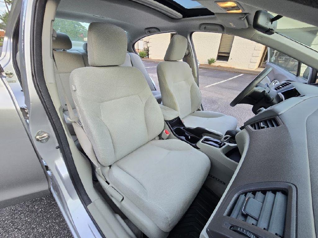Honda Civic EX Sedan 5-Speed AT 2012