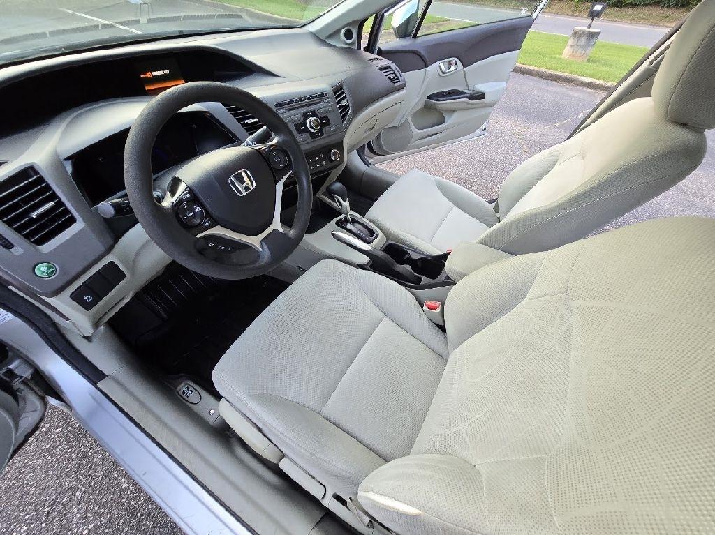 Honda Civic EX Sedan 5-Speed AT 2012