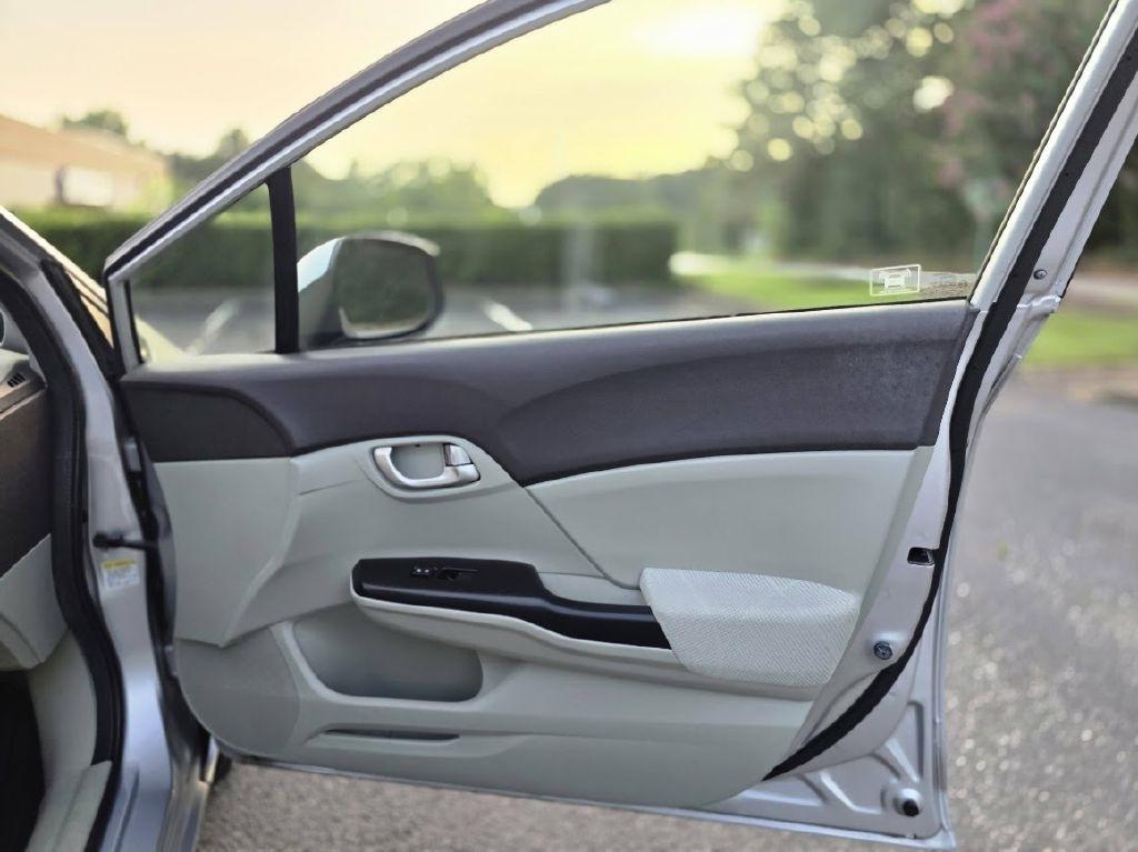 Honda Civic EX Sedan 5-Speed AT 2012