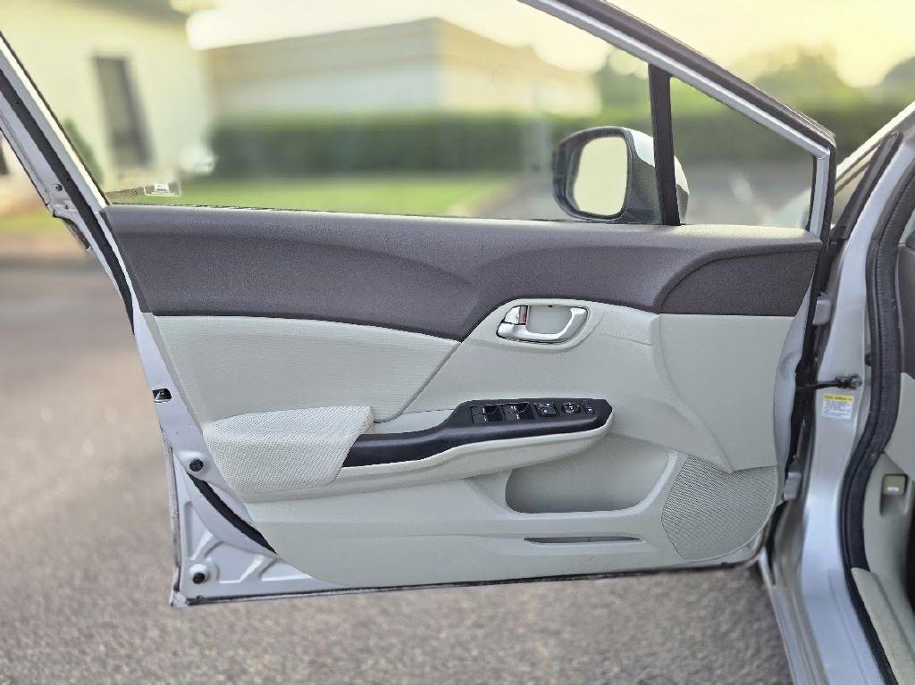 Honda Civic EX Sedan 5-Speed AT 2012