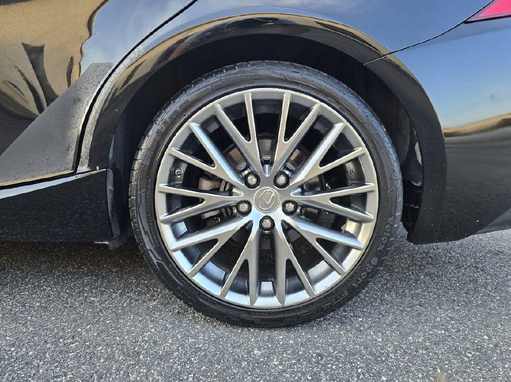 Lexus IS 250 RWD 2015