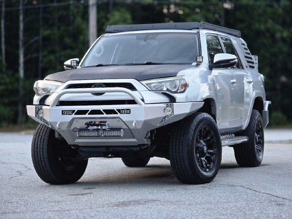 Toyota 4Runner SR5 4WD 2017