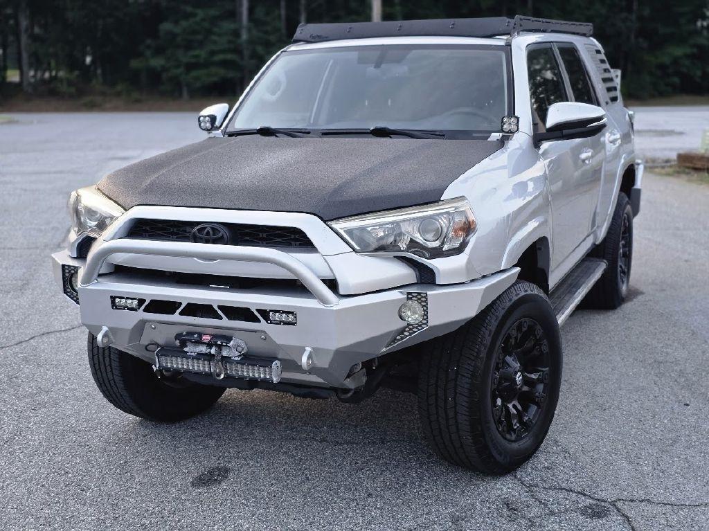 Toyota 4Runner SR5 4WD 2017