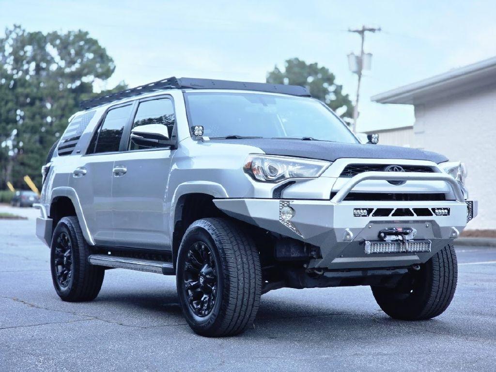 Toyota 4Runner SR5 4WD 2017