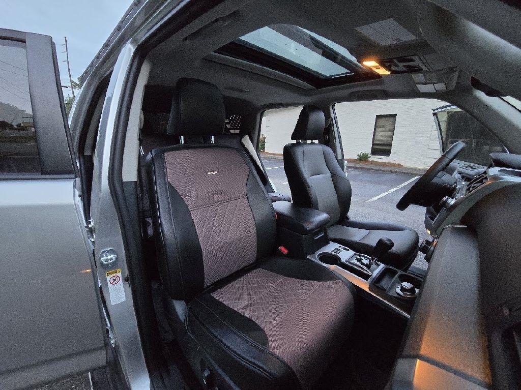 Toyota 4Runner SR5 4WD 2017