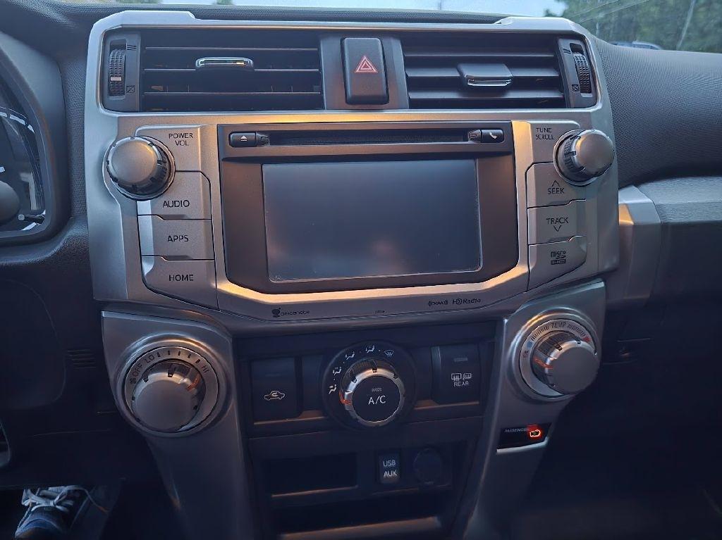 Toyota 4Runner SR5 4WD 2017