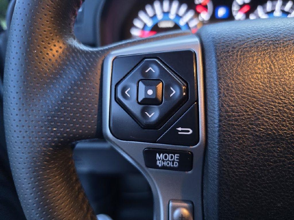 Toyota 4Runner SR5 4WD 2017