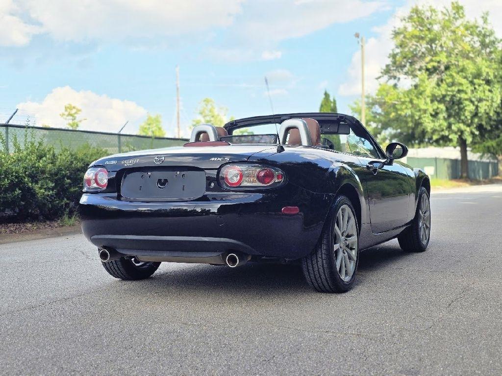 Mazda MX-5 Miata Grand Touring 2006