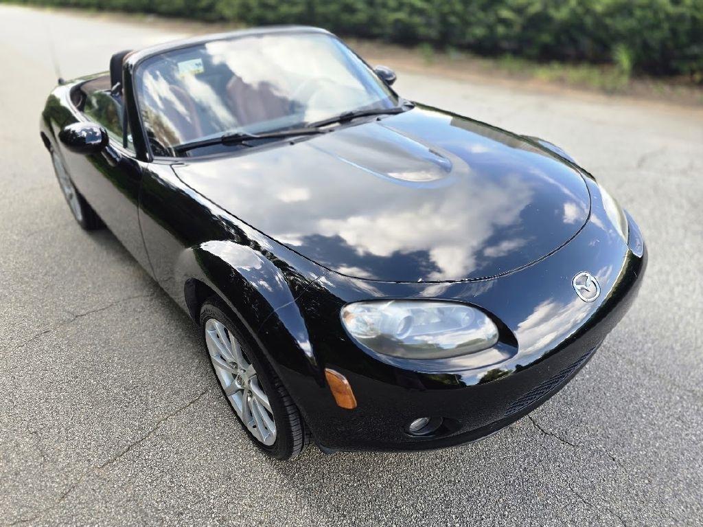 Mazda MX-5 Miata Grand Touring 2006