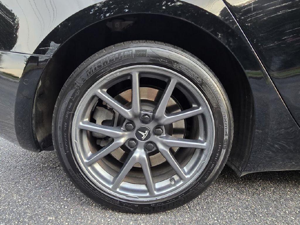 Tesla Model 3 Mid Range 2019