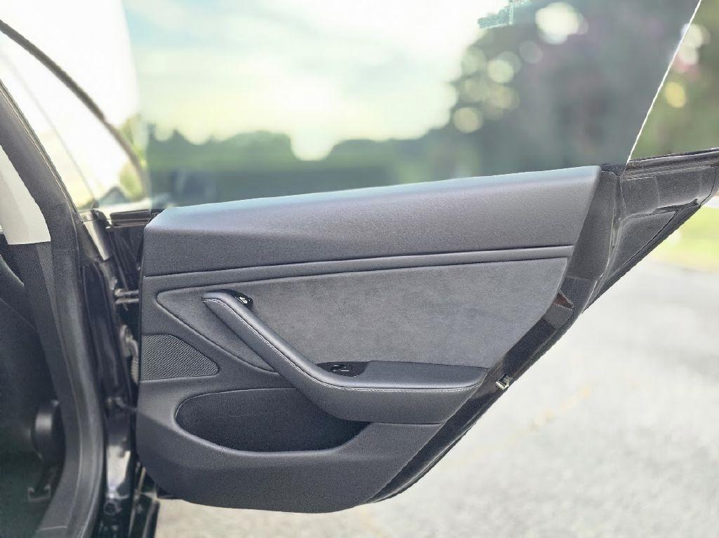 Tesla Model 3 Mid Range 2019