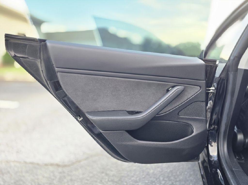 Tesla Model 3 Mid Range 2019