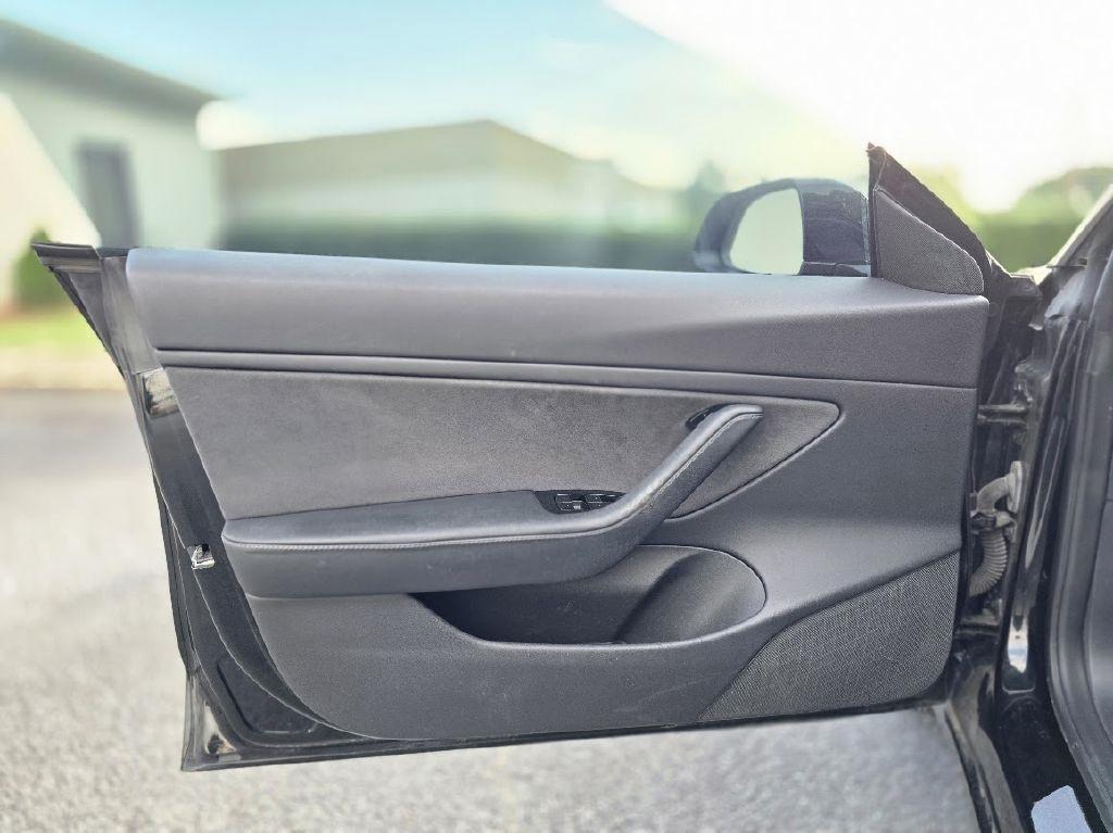 Tesla Model 3 Mid Range 2019