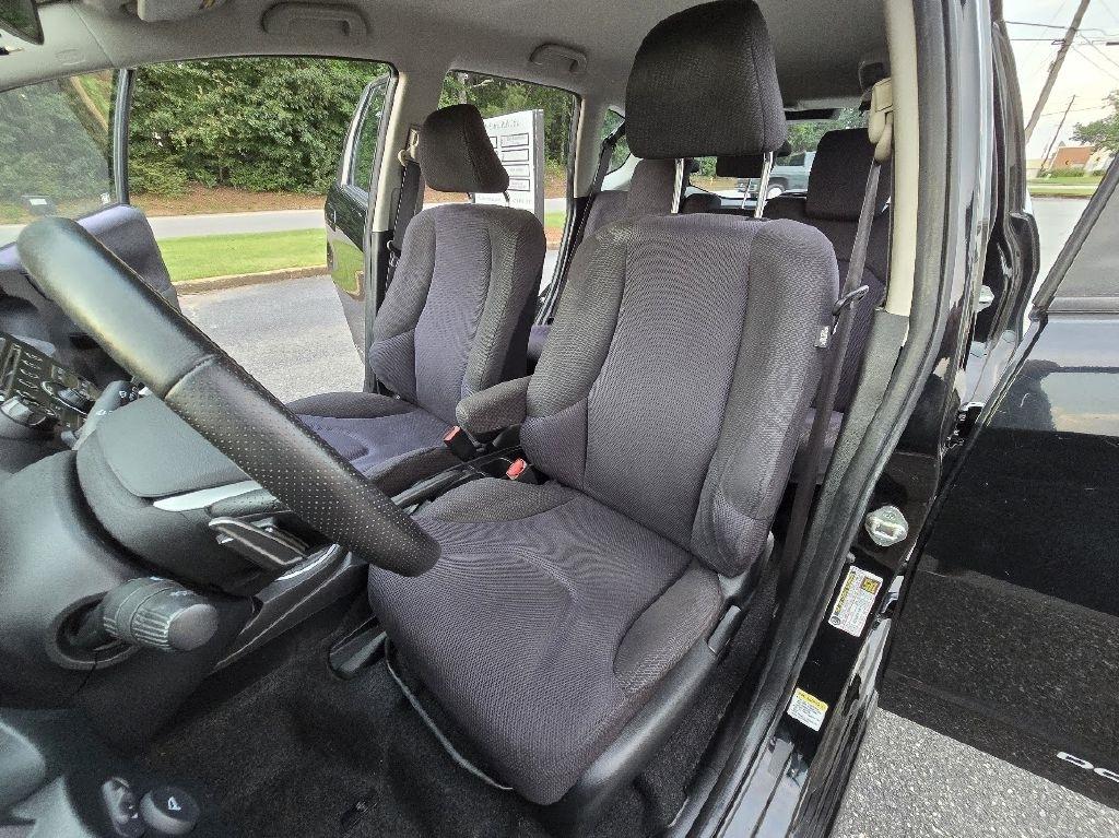 Honda Fit Sport 5-Speed AT 2013